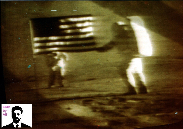 Kleinbildphoto_5_vom_SW-Fernseher_Apollo_Mond